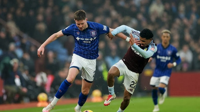 Ipswich vừa có trận hòa quả cảm 1-1 trên sân của Aston Villa.