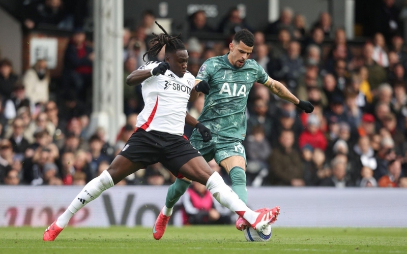 Fulham có thế trận lấn lướt trước Tottenham