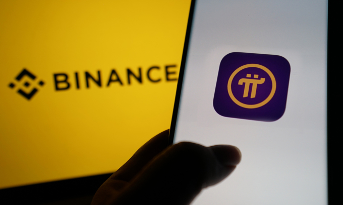 Giao diện Pi Network và Binance trên smartphone.