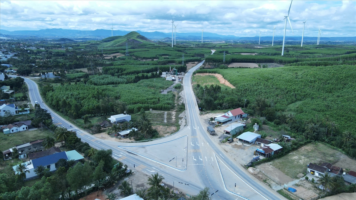 Cao toc Quy Nhon Pleiku hoan thanh se tao ra su dot pha ket noi rung voi bien gop phan thuc day phat trien kinh te xa hoi 6566