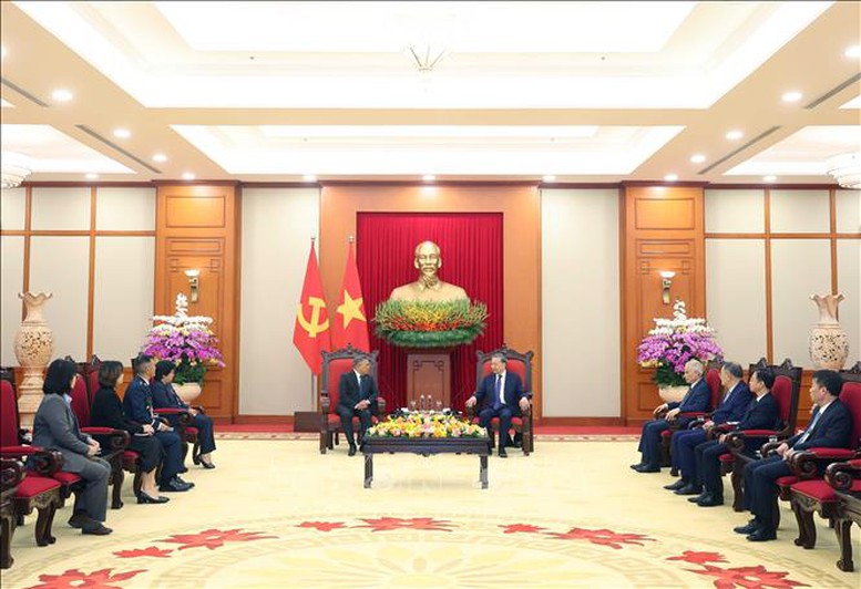 Tổng Bí thư Tô Lâm tiếp Đại sứ Philippines 3 Đại sứ khẳng định Đại sứ quán Philippines sẽ nỗ lực hết sức mình để thúc đẩy quan hệ Đối tác Chiến lược giữa hai nước phát triển sâu rộng, thực chất và hiệu quả hơn nữa trên tất cả các lĩnh vực - Ảnh: TTXVN