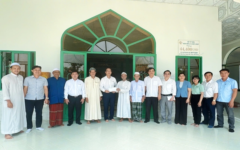 Giam doc So Dan toc va Ton giao Trinh Duc Tai 67767 1