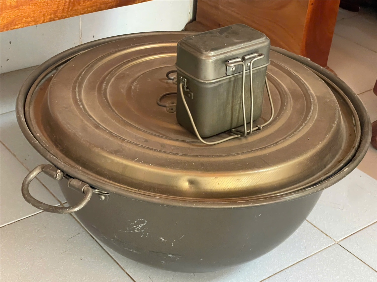 “Hành trình tri” ân của cựu chiến binh Nguyễn Văn Tính 6 Những kỷ vật thời gian tham gia kháng chiến ông Tính vẫn giữ gìn cẩn thận