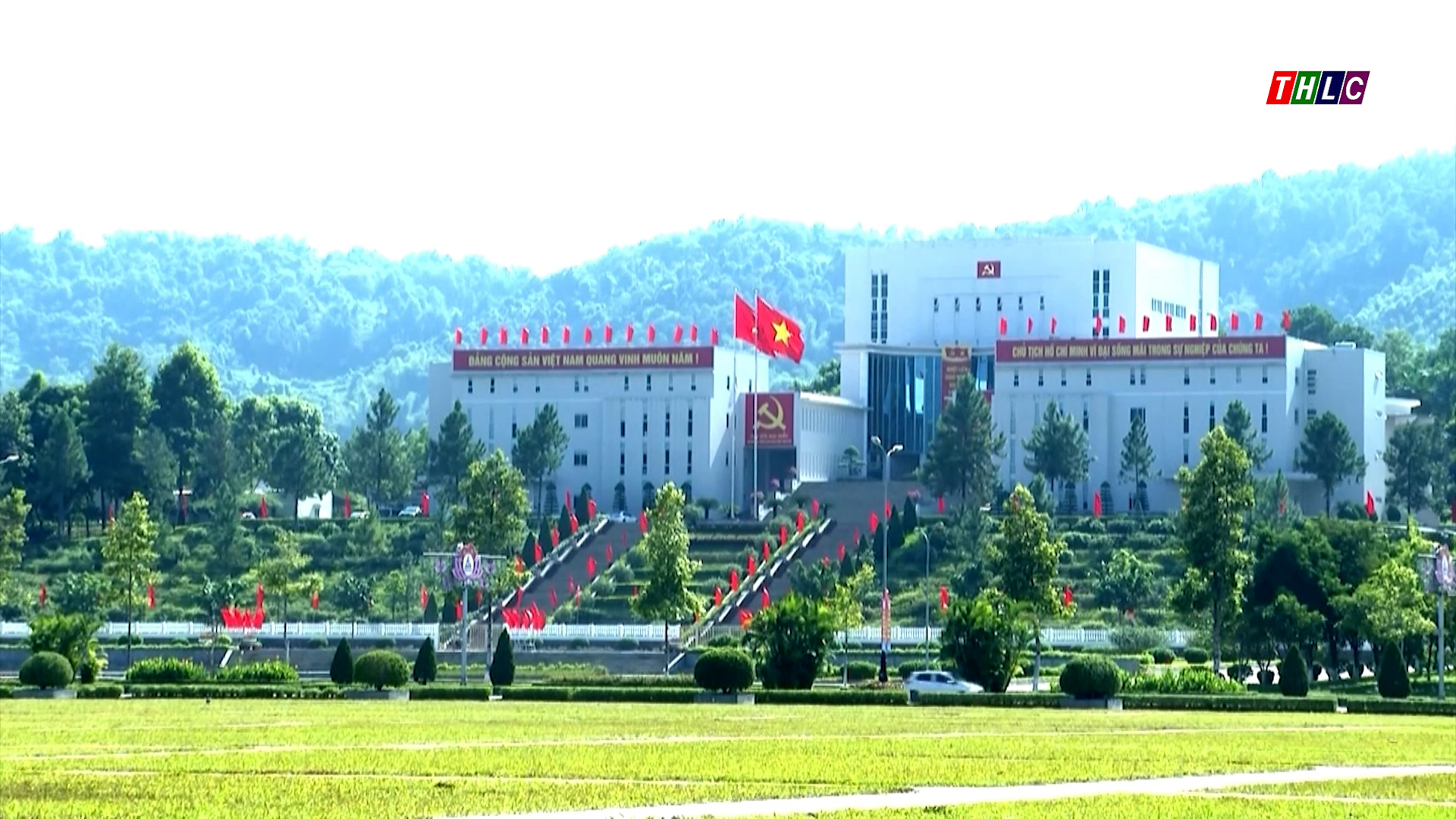 Co 8.762 luot co quan don vi doanh nghiep xay dung bo sung hoan thien chuan muc dao duc thanh 8.665 khau hieu hanh dong. 566