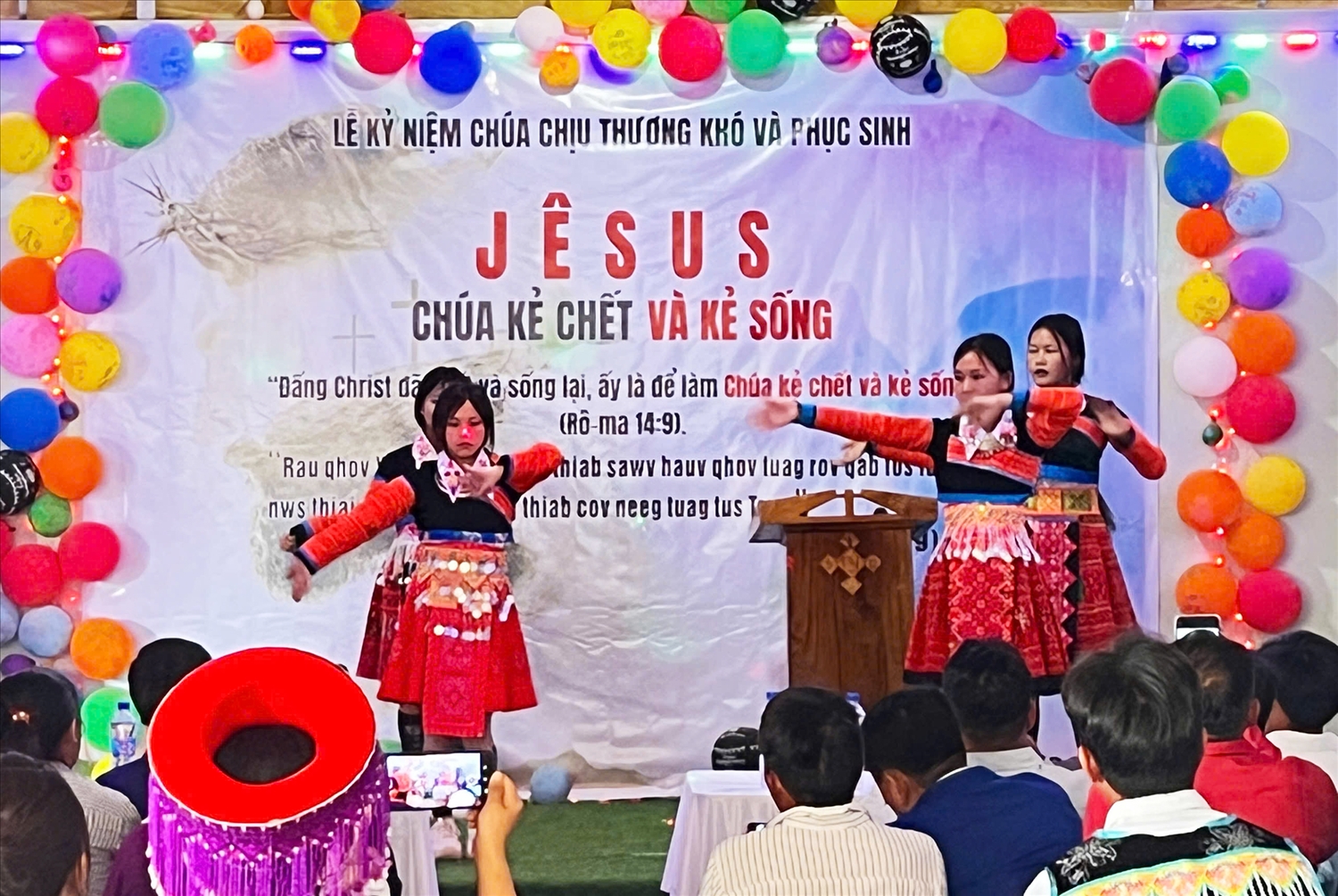 Dong bao ton giao tai xa Muong Khoa huyen Bac Yen to chuc 5466
