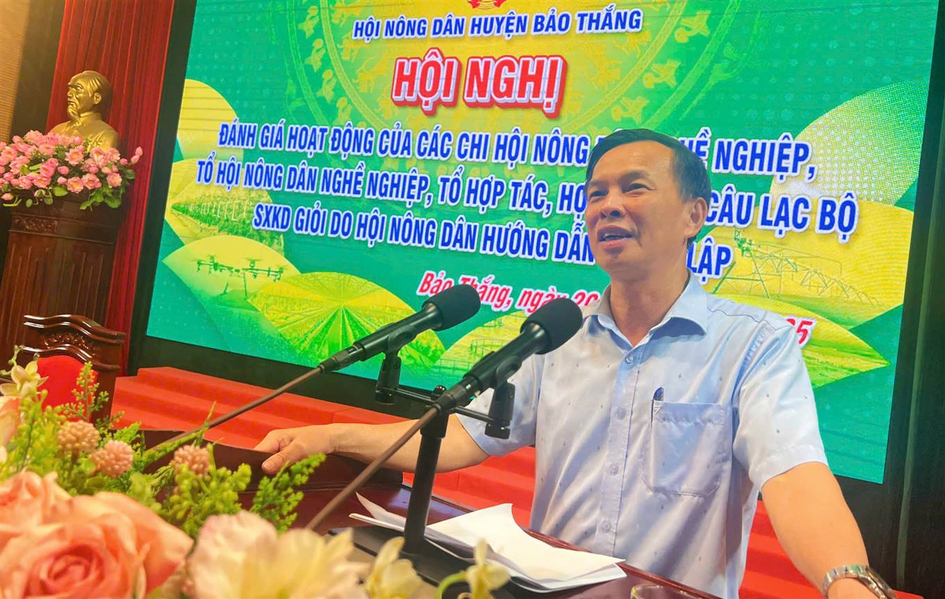 Bảo Thắng: Thúc đẩy phát triển kinh tế tập thể trong nông nghiệp qua mô hình Hội Nông dân 2 Đồng chí Nguyễn Quang Úy, Phó Bí thư TT Huyện ủy phát biểu chỉ đạo tại hội nghị. (Ảnh Trang TTĐT Huyện Bảo Thắng)