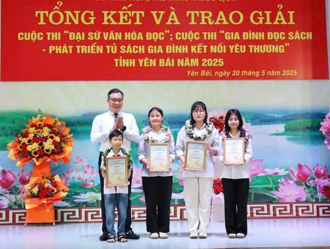 Giam doc So Van hoa The thao va Du lich tinh Yen Bai Nong Viet Yen