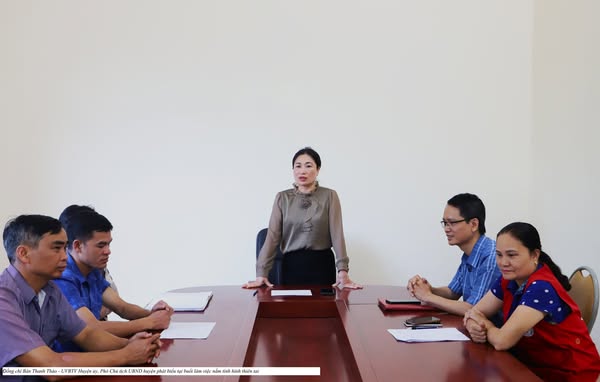 Lãnh đạo huyện Bát Xát đã có chuyến kiểm tra thực tế công tác phòng, chống thiên tai tại xã Tòng Sành. (Ảnh Truyền Hình Bát Xát)