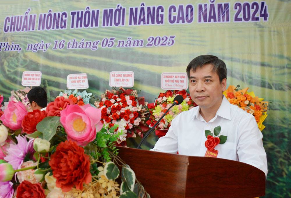 Tả Phìn (Sa Pa) được công nhận xã nông thôn mới nâng cao năm 2024. 4 Lãnh đạo Văn phòng Điều phối các chương trình MTQG tỉnh công bố Quyết định công nhận xã Tả Phìn đạt chuẩn nông thôn mới nâng cao năm 2024. (Ảnh Cổng TTĐT Tỉnh Lào Cai)