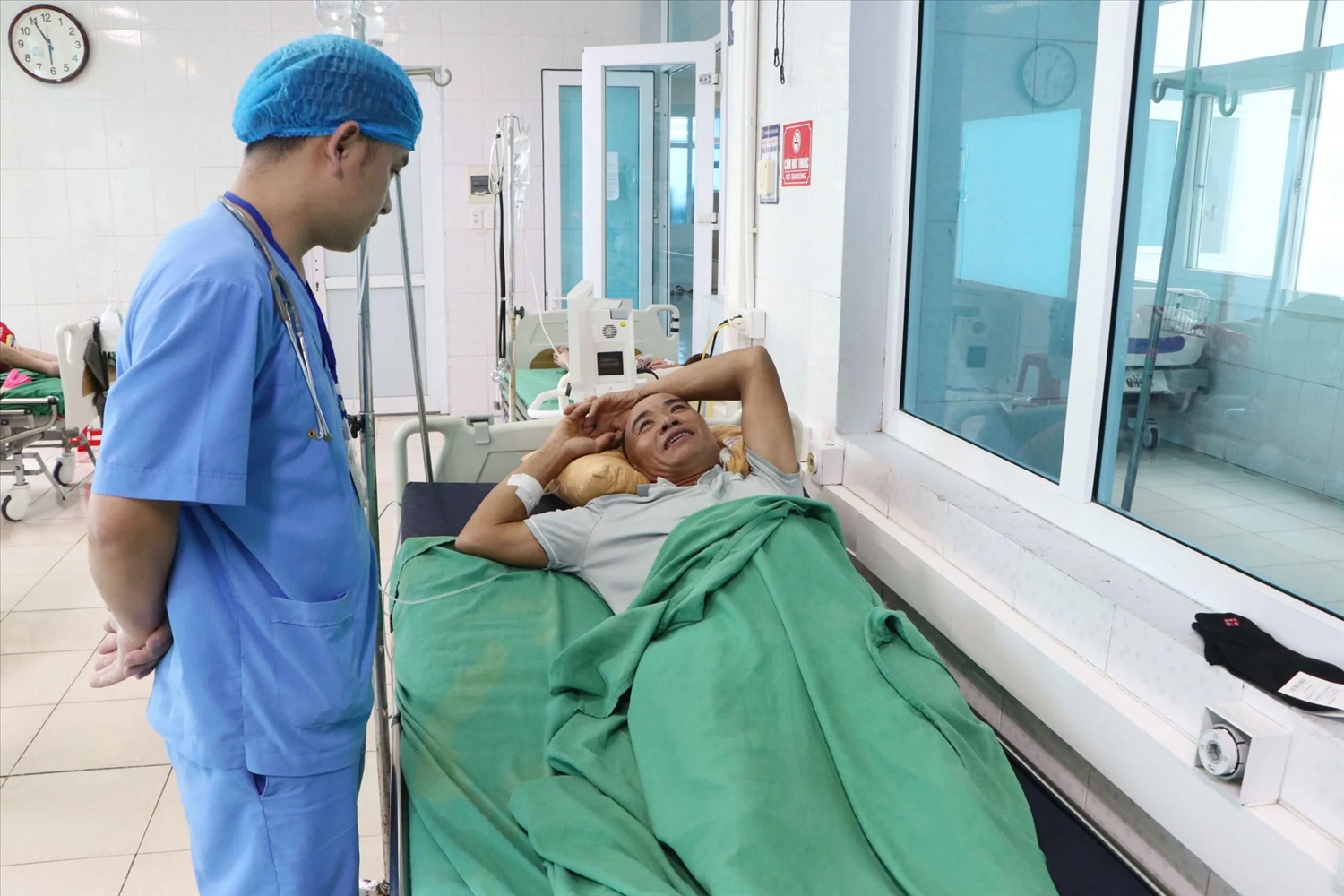 Nguoi dan ong o Lai Chau bi ngo doc do an nam la suc khoe da tro lai binh thuong.45667