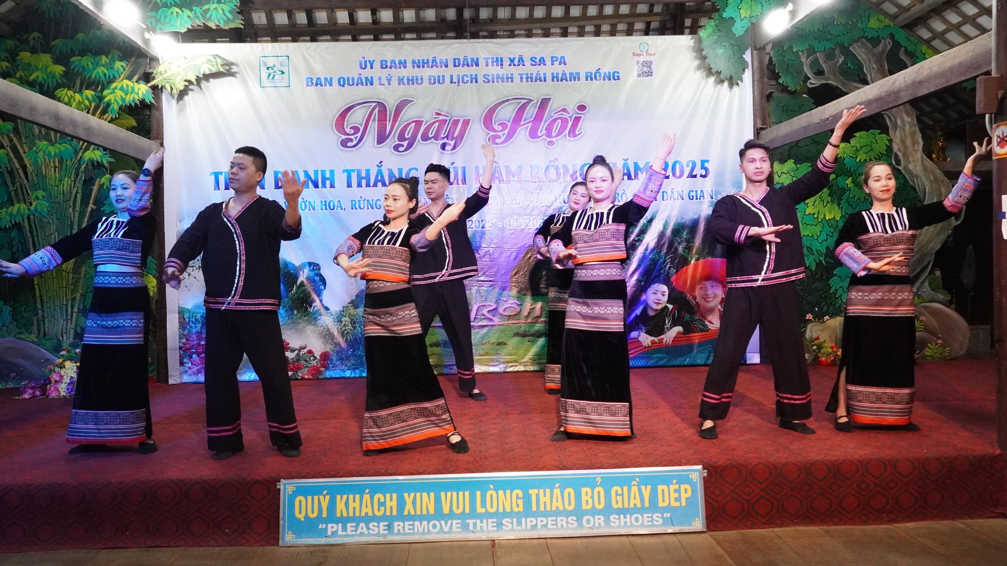 Nhung tiet muc mang dam dau an ban dia nhu mua xoe khen Mong 6576677