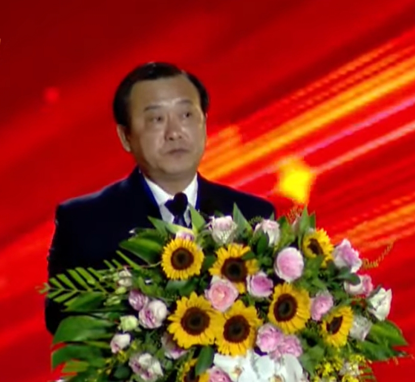 Đặc sắc Chương trình nghệ thuật “Non sông gấm vóc - Một dải vinh quang” 2 Ông Vừ A Bằng, Phó Chủ tịch UBND tỉnh Điện Biên phát biểu khai mạc Chương trình