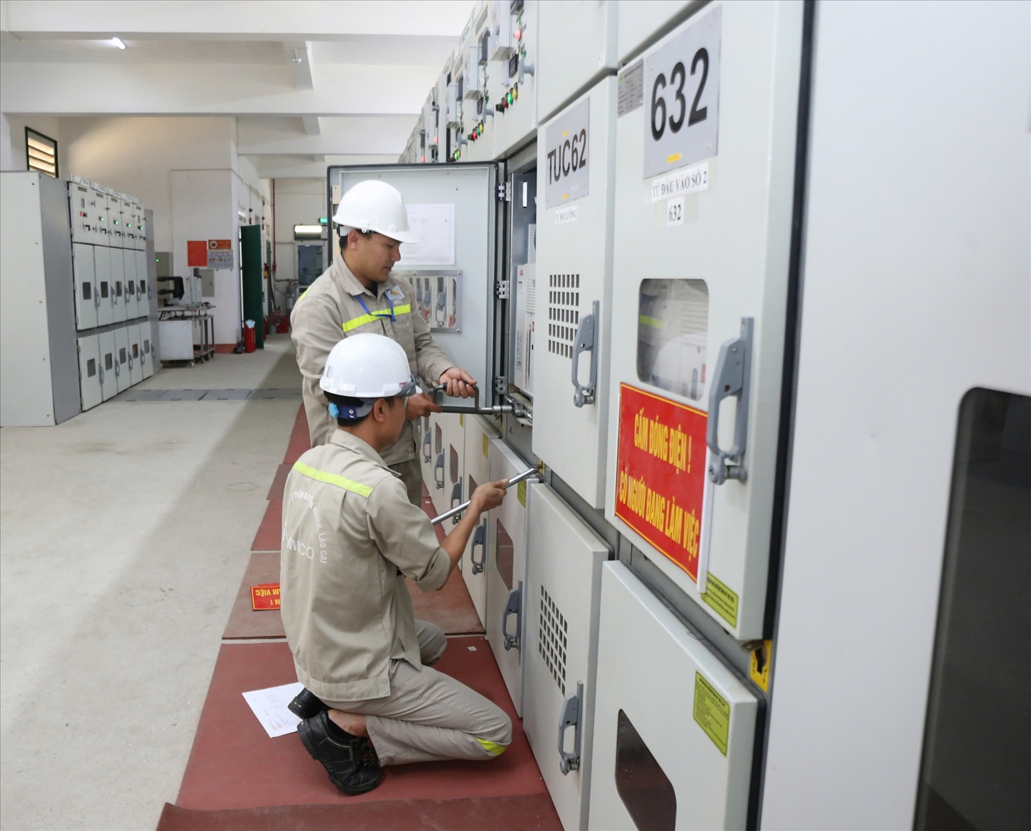 PC Lào Cai đẩy mạnh tuyên truyền, vận động khách hàng sử dụng điện tiết kiệm mùa nắng nóng 6 PC Lào Cai đã và đang đầu tư, nâng cấp lưới điện