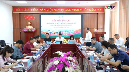 Quang canh buoi gap mat bao chi. 65767