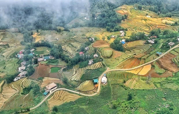 Lào Cai đầu tư xây dựng 18 điểm du lịch sinh thái và nghỉ dưỡng 3 Thung lũng Mường Hoa (Sa Pa) mùa nước đổ là điểm khám phá hấp dẫn của du khách quốc tế. (Ảnh:TL)
