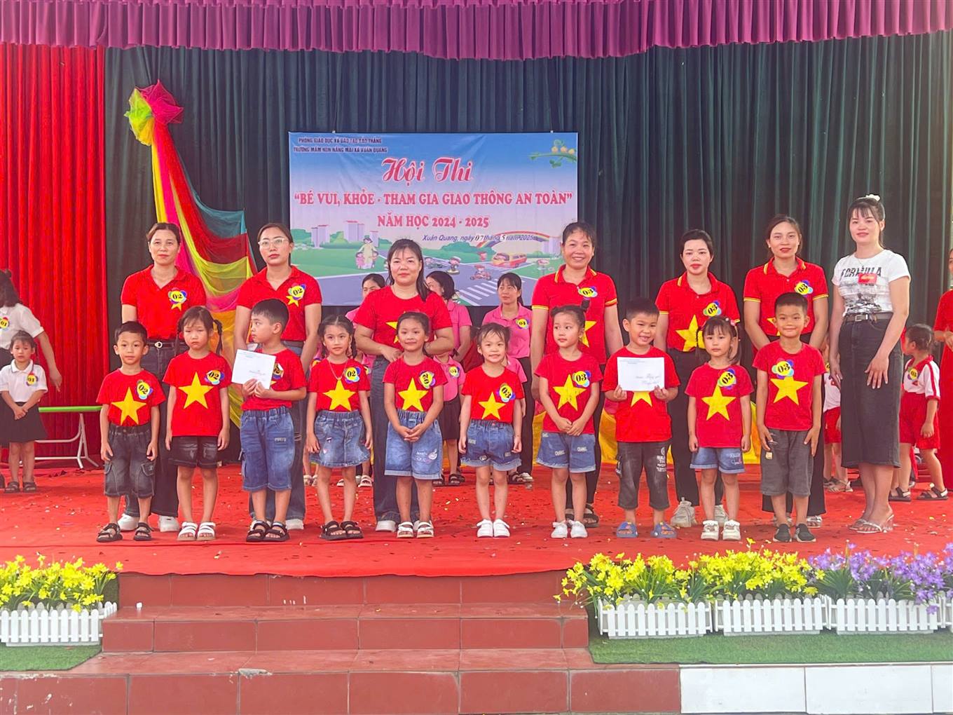Trao giai cho cac phan thi xuat sac 546667