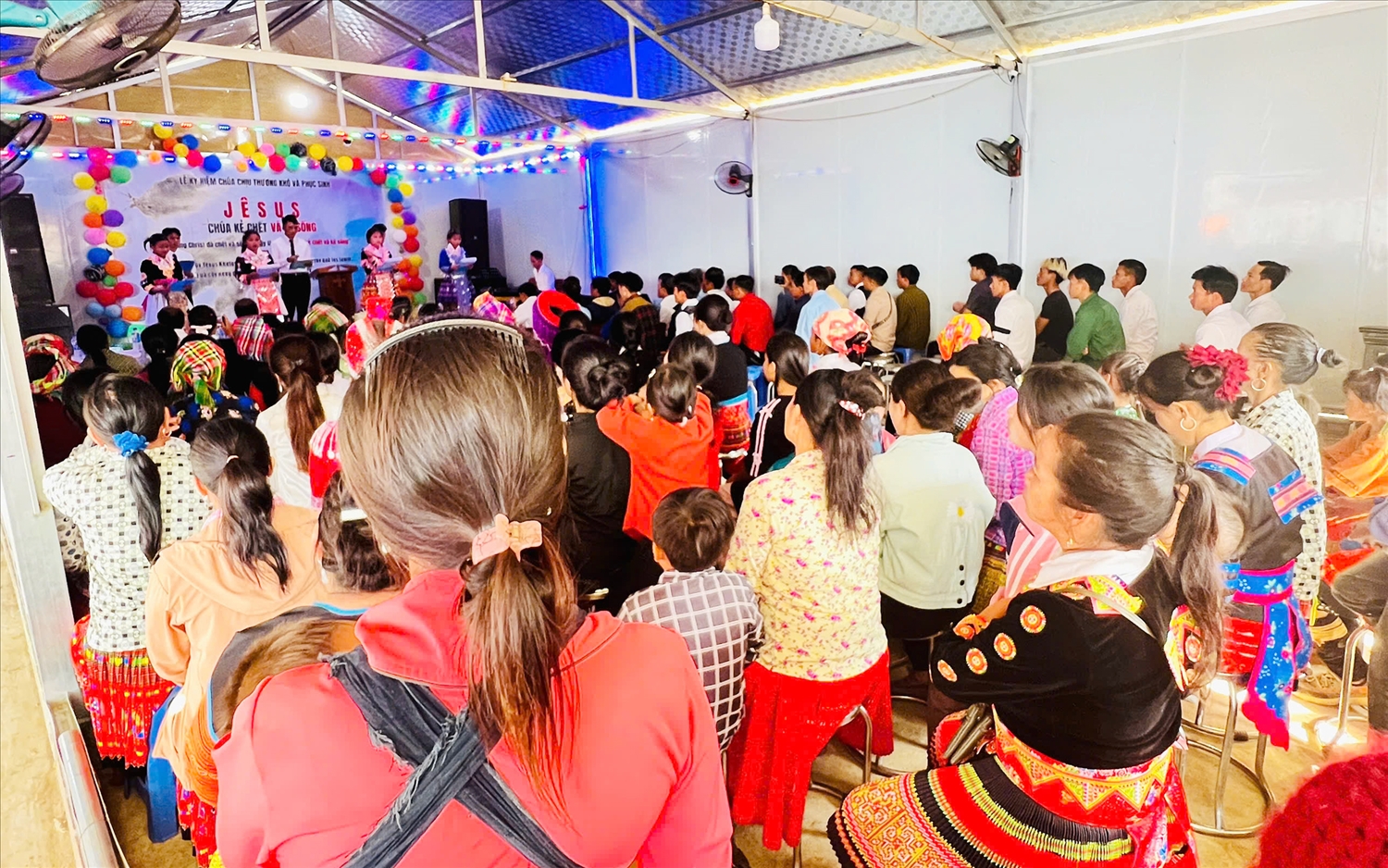 Phát huy sức mạnh đoàn kết trong vùng đồng bào tôn giáo ở Sơn La 6 Vùng đồng bào DTTS theo Đạo được tạo môi trường sinh hoạt tín ngưỡng thuận lợi, bảo đảm quyền tự do tín ngưỡng
