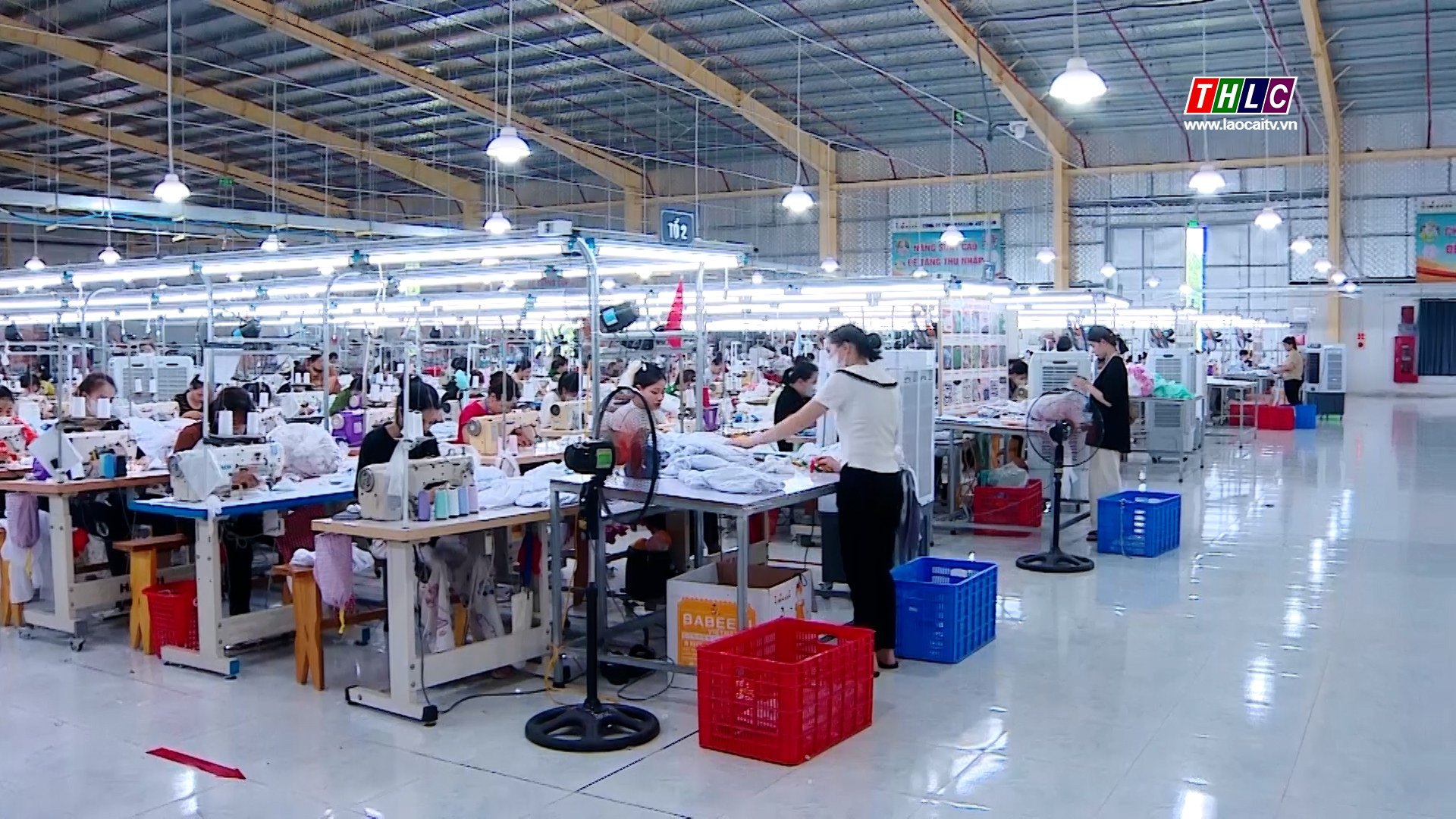Lào Cai đẩy nhanh giải phóng mặt bằng tuyến đường sắt Lào Cai – Hà Nội – Hải Phòng 6 Các doanh nghiệp hoạt động tại Khu công nghiệp Đông Phố Mới đồng thuận di dời để trả mặt bằng thực hiện dự án đường sắt (ảnh THLC)