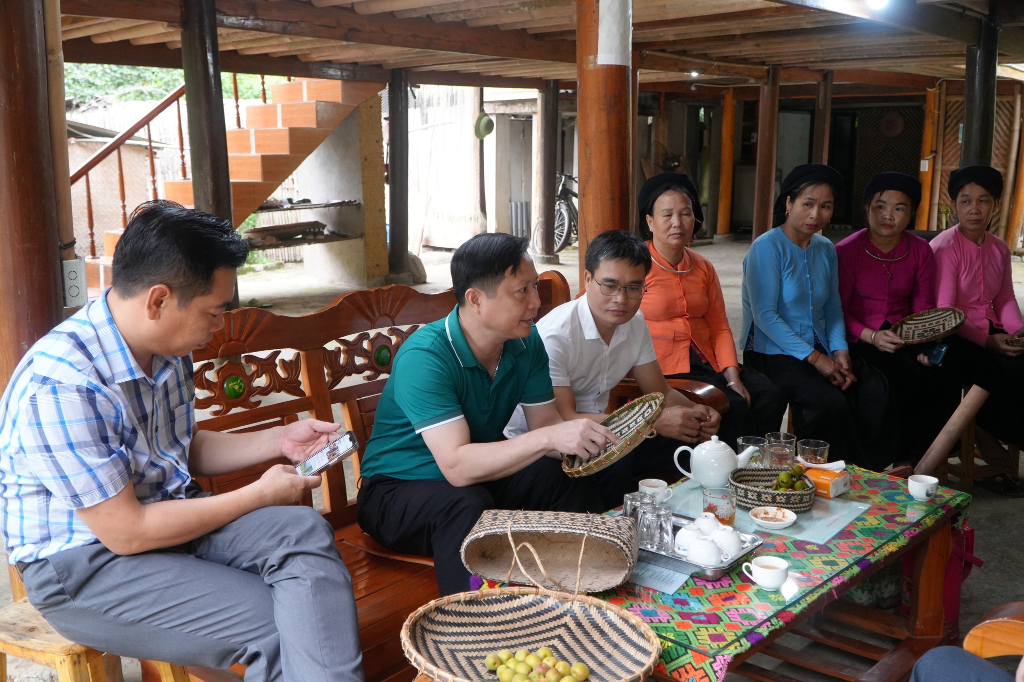 Lào Cai: Nghề đan lát của người Tày Nghĩa Đô được công nhận Di sản văn hóa phi vật thể quốc gia 1 Phó Chủ tịch UBND huyện Bảo Yên – ông Nguyễn Anh Dũng – đã dẫn đầu đoàn công tác đến thăm và động viên Hợp tác xã Bảo tồn và Phát triển nghề truyền thống Nghĩa Đô. (Ảnh Truyền Hình Bảo Yên)