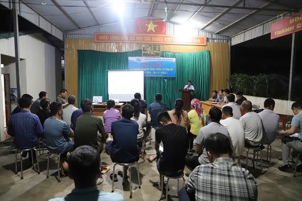 Lào Cai: Phê duyệt dự án san gạt mặt bằng phục vụ tuyến đường sắt chiến lược Lào Cai - Hà Nội - Hải Phòng 3 Người dân cũng kiến nghị chính quyền đảm bảo đầy đủ quyền lợi, nhất là về nơi tái định cư, hỗ trợ an sinh, đào tạo nghề và tạo việc làm sau khi di dời. (Ảnh Truyền Hình Bát Xát)