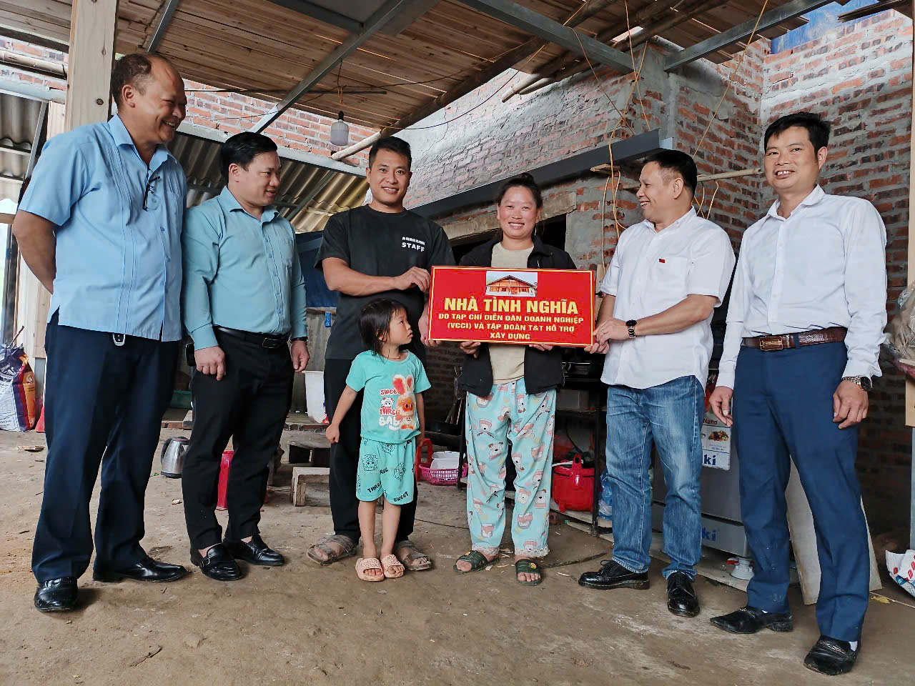 nha tinh nghia 5667