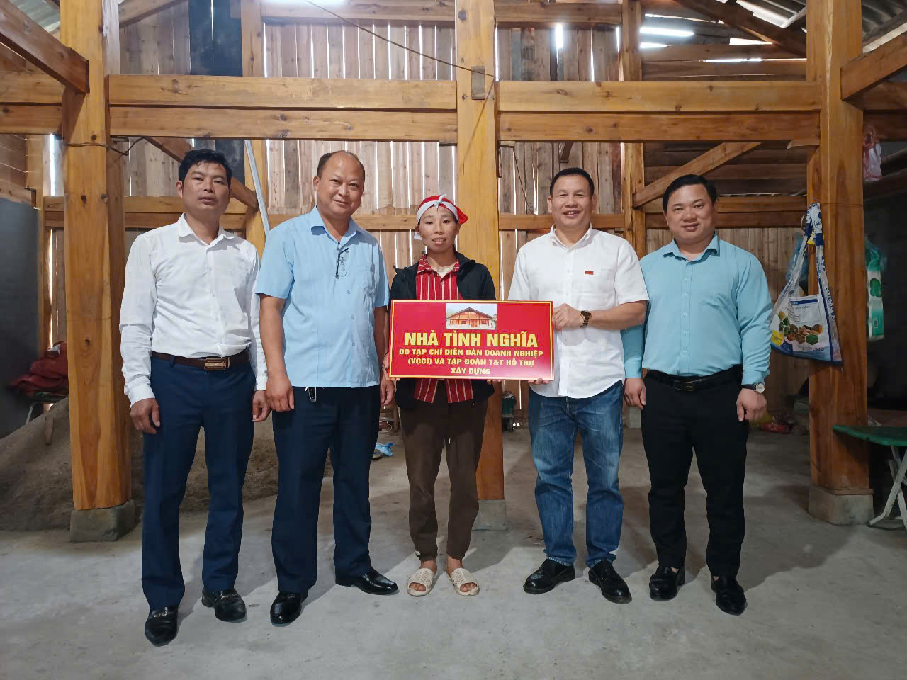 nha tinh nghia r858566867