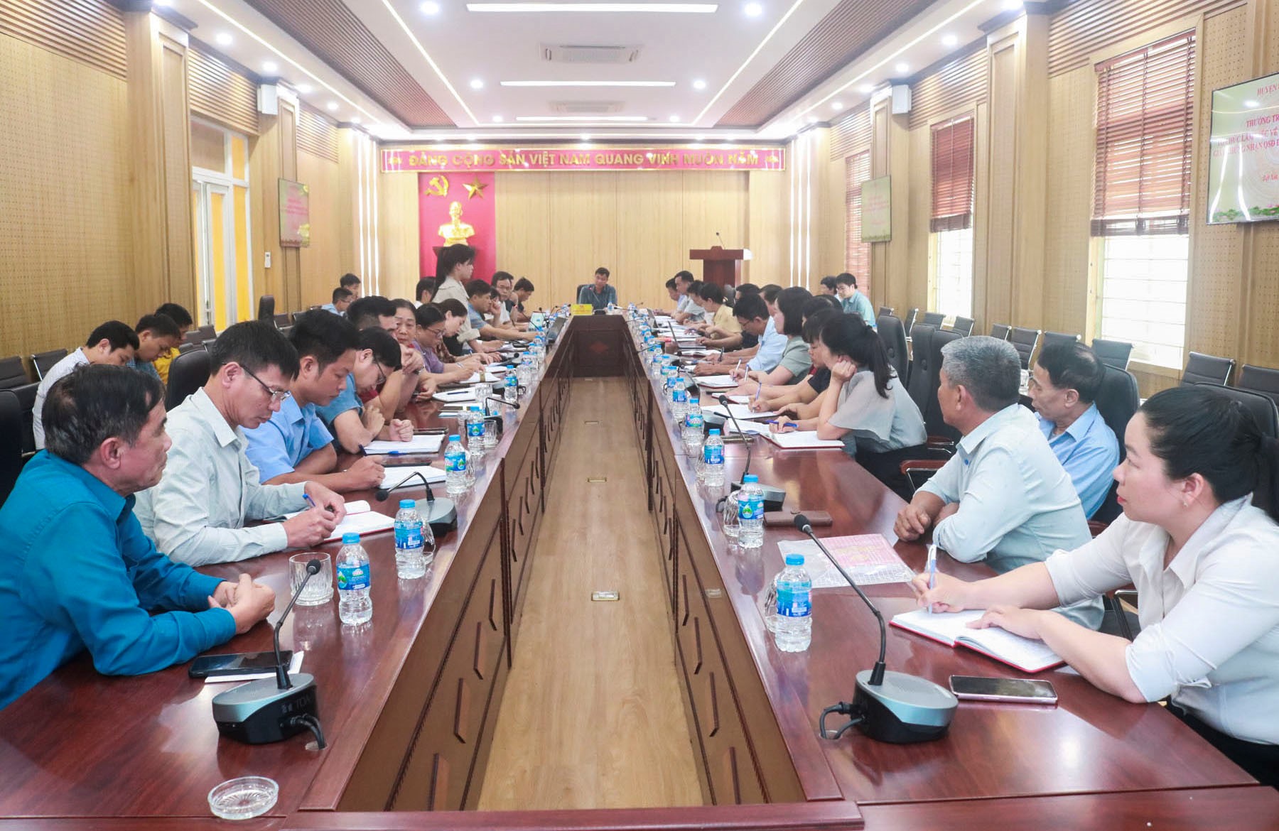 quang canh hoi nghi 3776456