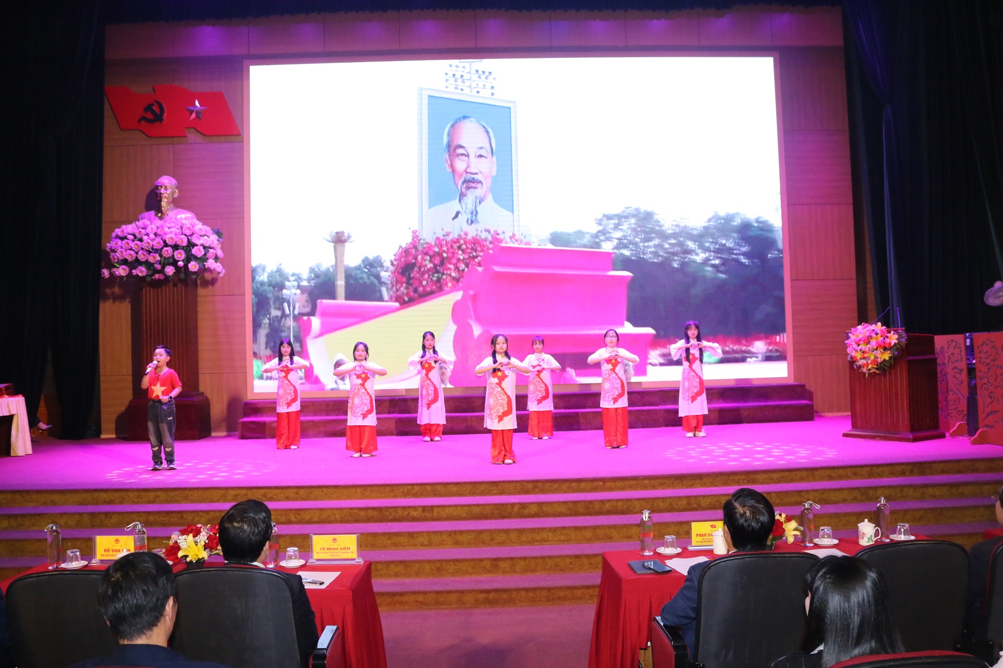 van nghe 37575
