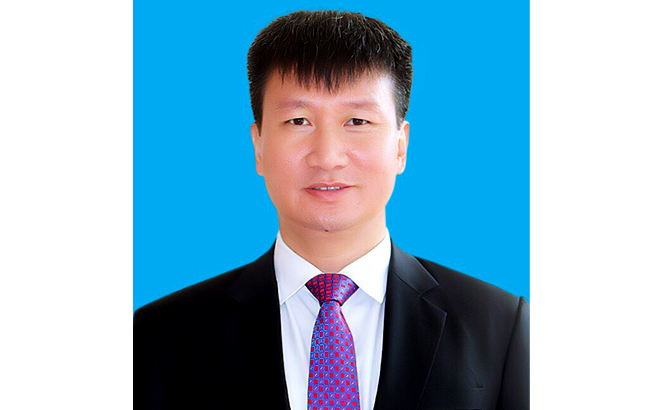 Tiểu sử và quá trình công tác của đồng chí Trần Huy Tuấn tân Chủ tịch UBND tỉnh Lào Cai 1 Đồng chí Trần Huy Tuấn