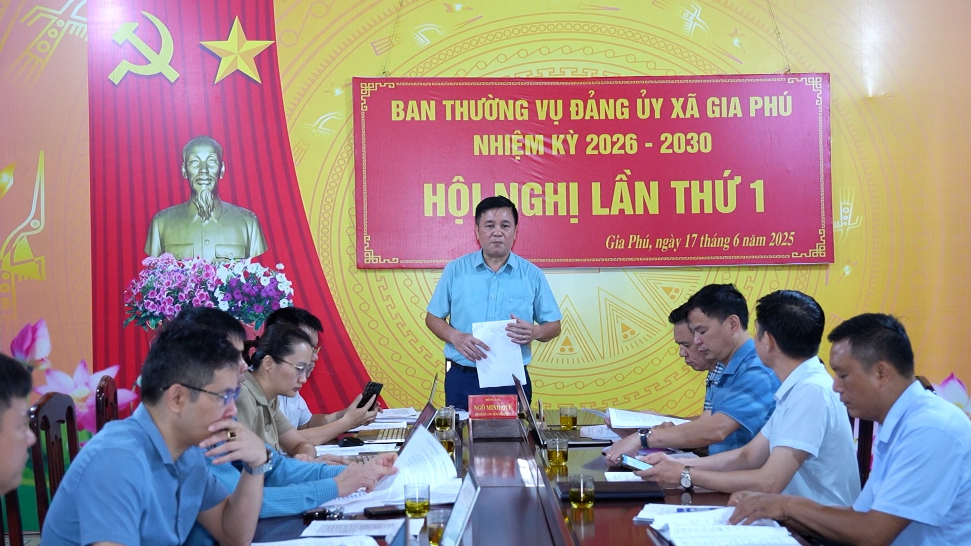 Gia Phú thử nghiệm mô hình chính quyền mới: Bước đi đầu tiên hướng tới hiện đại hóa bộ máy cơ sở 1 Cuộc họp đầu tiên tại xã Gia Phú.