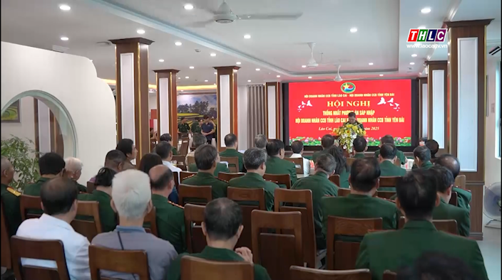 Hội Doanh nhân Cựu chiến binh Lào Cai và Yên Bái tiến tới sáp nhập theo định hướng chung. 1 Hai bên sáp nhập thành Hội Doanh nghiệp Doanh nhân Cựu chiến binh Lào Cai với 235 hội viên, tổ chức theo hai khu vực. (Ảnh THLC)