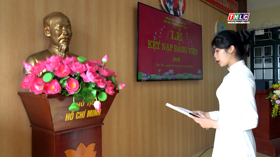 Nữ sinh lớp 12 ở Sa Pa được kết nạp Đảng nhờ thành tích học tập xuất sắc và lý tưởng sống cao đẹp 1 Nguyễn Thị Ngọc Ánh, học sinh lớp 12 vinh dự được kết nạp vào Đảng Cộng sản Việt Nam sau rất nhiều nỗ lực phấn đấu (ảnh THLC)