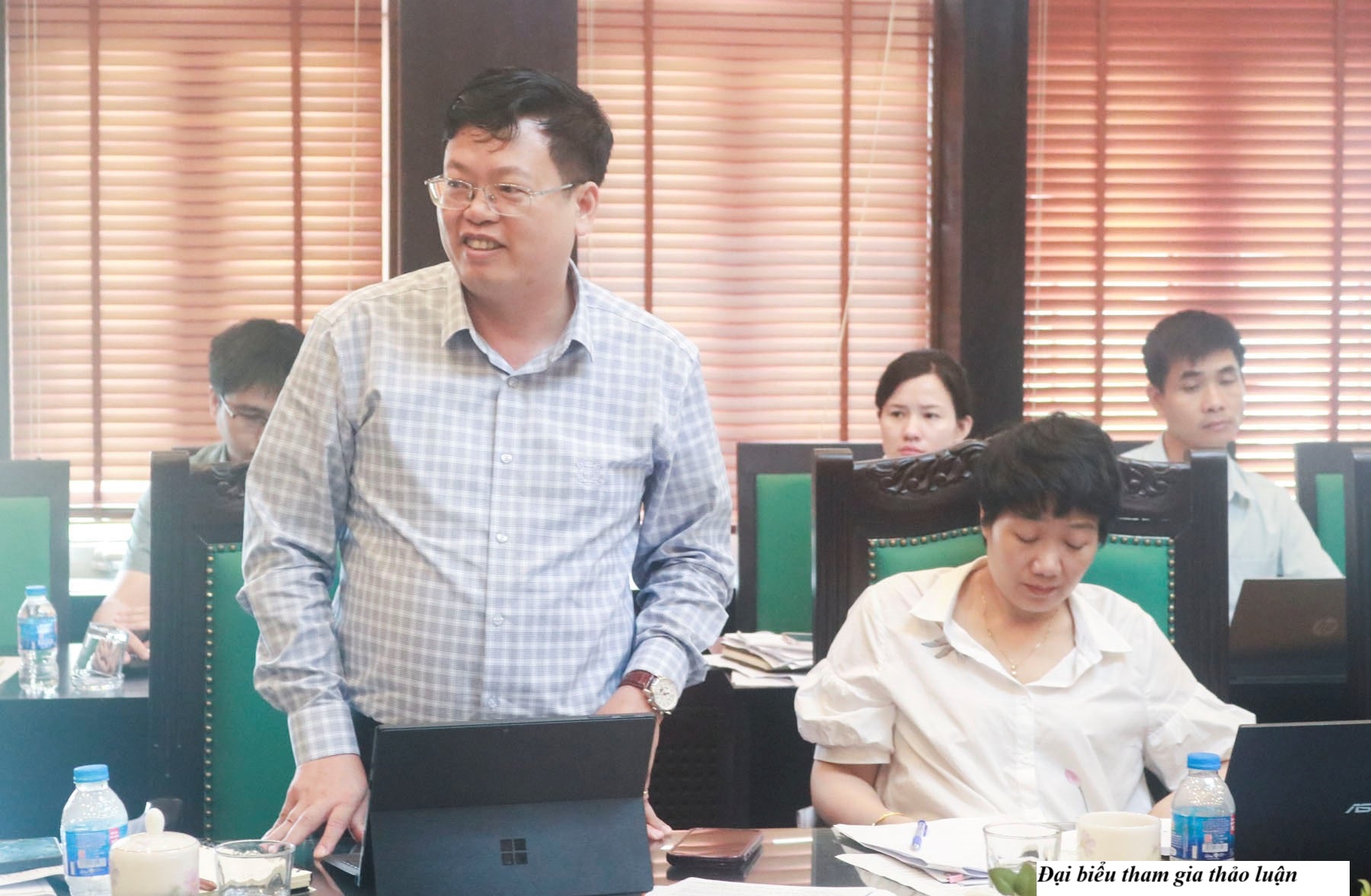 Xã Bát Xát mới chuẩn bị vận hành: Sẵn sàng cho chặng đường phát triển mới 3 Đại biểu tham gia thảo luận. (Ảnh Truyền Hình Bát Xát)