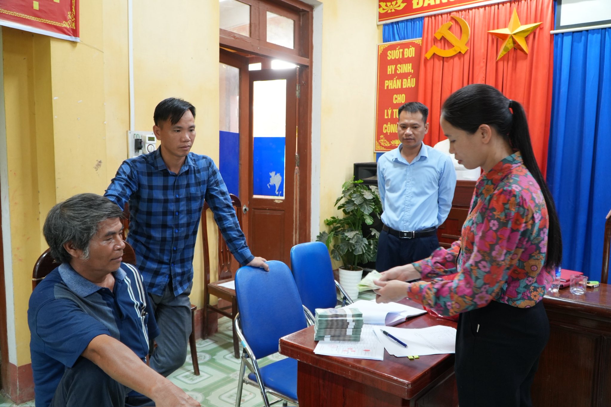 Bảo Yên đẩy nhanh giải phóng mặt bằng dự án đường dây 500kV Lào Cai - Vĩnh Yên 4 Bảo Yên đẩy nhanh giải phóng mặt bằng dự án ( ảnh truyền hình Bảo Yên )