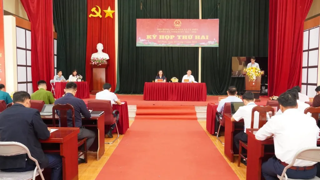 Kỳ họp thứ 2 HĐND xã Tả Phìn bàn nhiều nội dung quan trọng 2 Quang cảnh kỳ họp ( ảnh trung tâm VHTT - truyền thông Sa Pa)