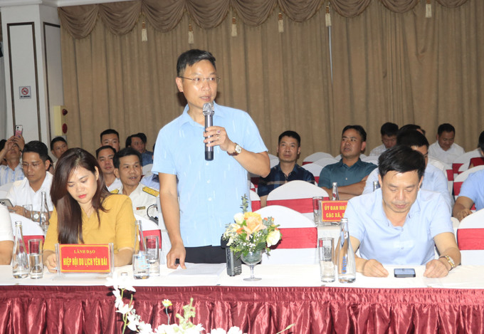 Phát triển du lịch thành ngành kinh tế mũi nhọn tại Lào Cai 2 Đại diện các doanh nghiệp du lịch phát biểu thảo luận tại hội nghị. (Ảnh Báo Tin tức và Dân tộc - TTXVN)
