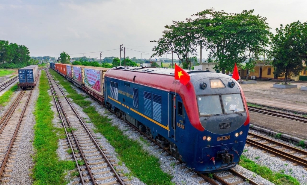 Du an tuyen duong sat Lao Cai – Ha Noi – Hai Phong se khoi cong vao cuoi nam nay. 354565