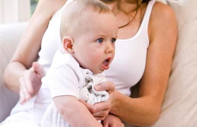 Ho gà có thể tiến triển nặng, gây ra biến chứng viêm phổi ở trẻ em dưới một tuổi. (Ảnh minh họa)