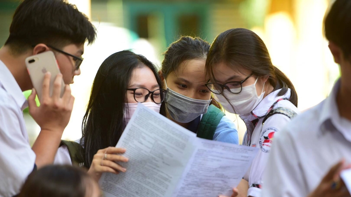 Lào Cai có 31 điểm liệt trong kỳ thi tốt nghiệp THPT 2025 1 Các thí sinh thi tốt nghiệp THPT 2025