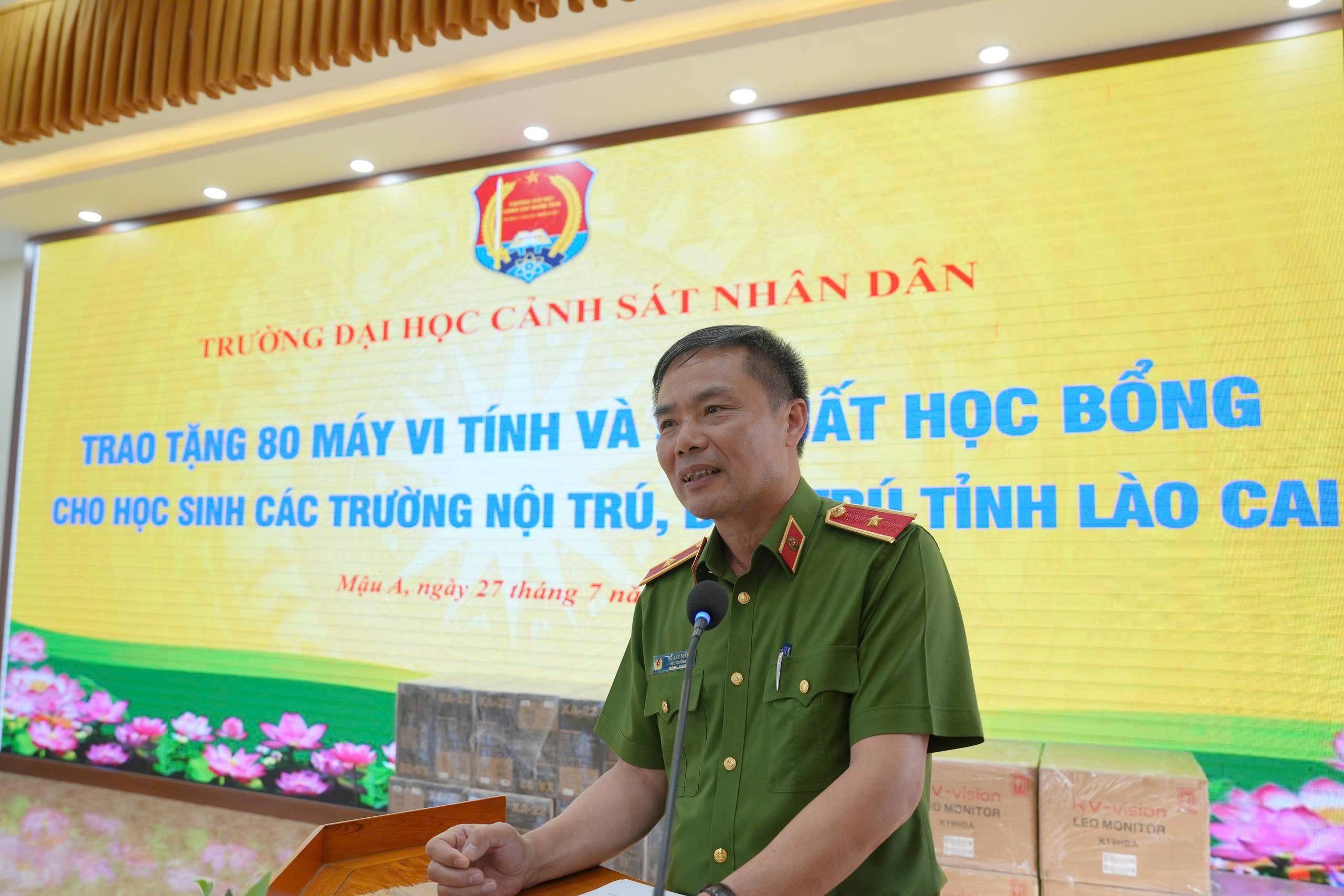 Thiếu tướng Đỗ Anh Tuấn, Hiệu trưởng Trường Đại học Cảnh sát nhân dân phát biểu tại chương trình (Ảnh: Thiên Bình)