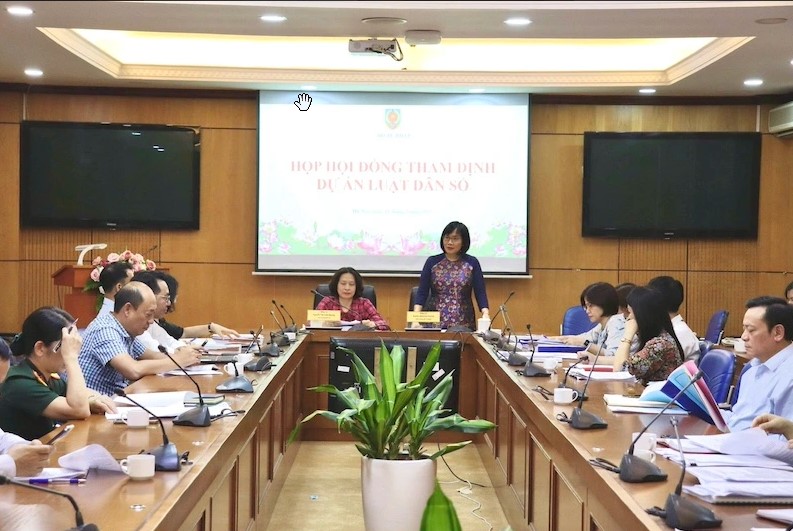 Đề Xuất Chi Hơn 800 Tỷ Đồng Khuyến Khích Sinh Hai Con, Ưu Tiên Gia Đình Có Hai Con Gái 2 Bộ Tư pháp họp thẩm định dự án luật Dân số