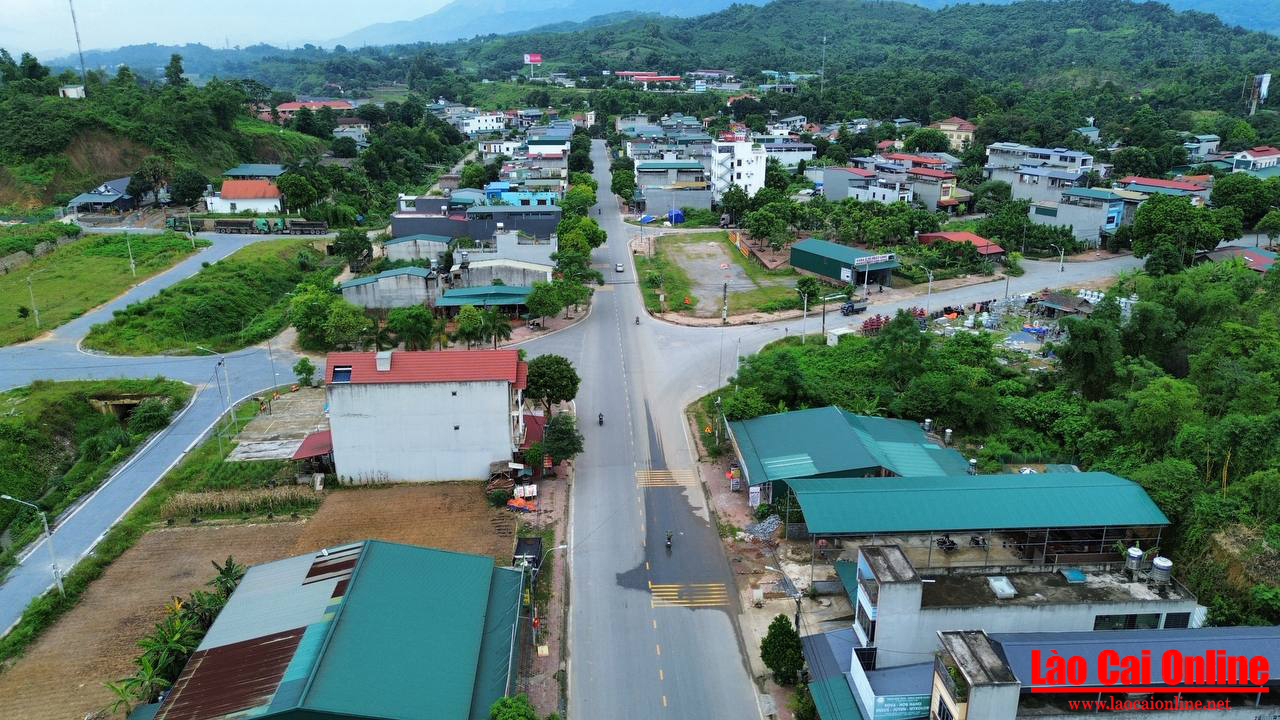 Vì sao đất tái định cư ( Bến Phà ) Gia Phú tăng mạnh ? 2 Đất trục chính khu tái định cư tăng mạnh giá trị, dao động từ 1 tỷ 7 đến 2 tỷ 3 trên thị trường. Ảnh : Du Kỷ