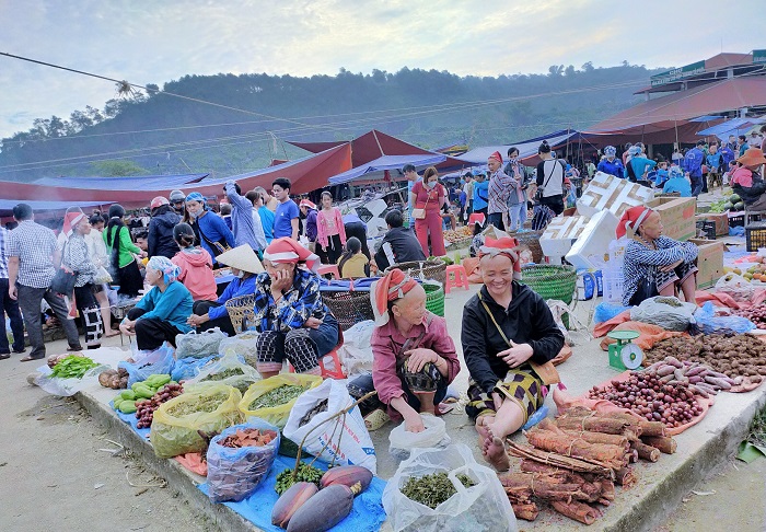 Mở rộng thị trường tiêu thụ nông sản vùng cao bằng chiến lược đồng bộ và bền vững ở Lào Cai 2 Mở rộng thị trường tiêu thụ nông sản vùng cao.