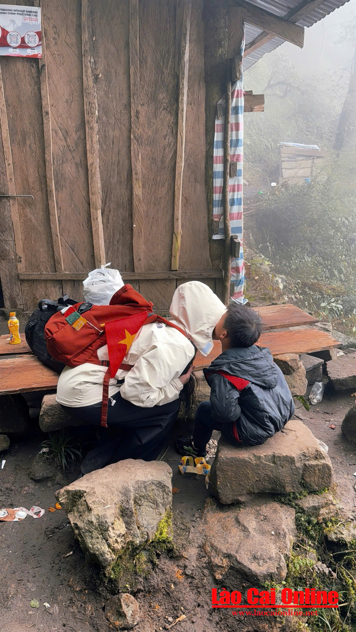 Những tình cảm đặc biệt, hiếu khách mà các em bé vùng cao dành tặng cho đoàn trekking 