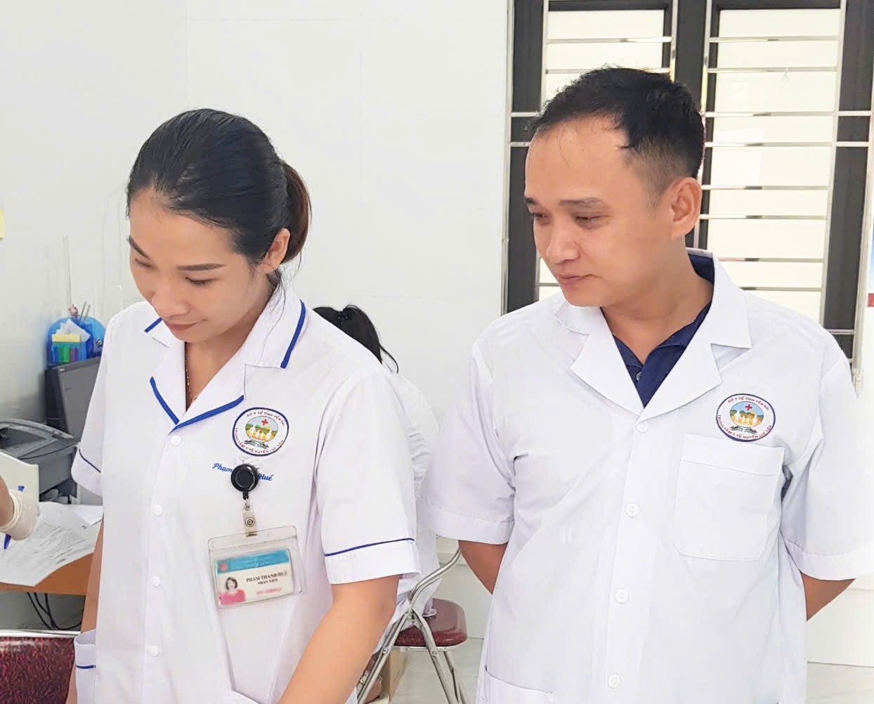 Chị Phạm Thanh Huế và anh Đặng Đình Thảo đều là thành viên “Ngân hàng máu sống” của Trung tâm Y tế khu vực Lục Yên.