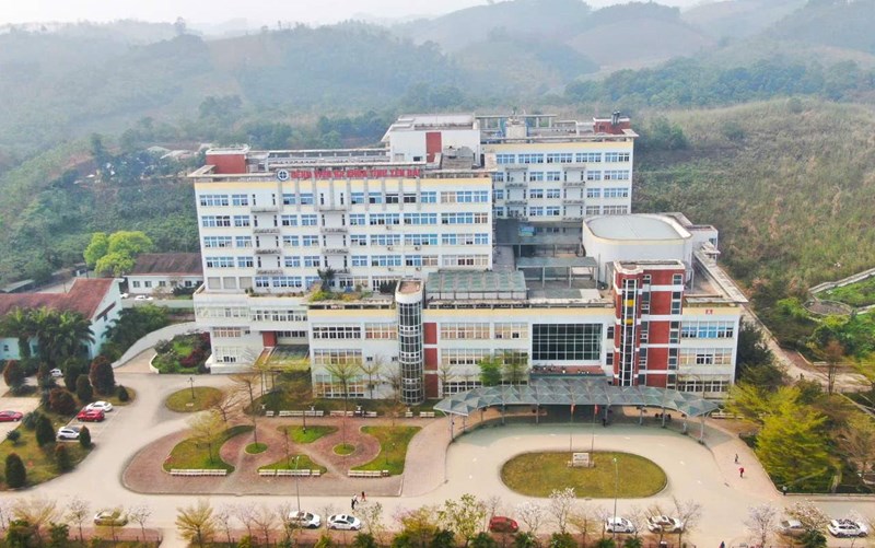 Kết luận ban đầu vụ nữ bệnh nhân tử vong bất thường tại Bệnh viện Đa khoa Lào Cai 2 Bệnh viện Đa khoa tỉnh Lào Cai - cơ sở 1, nơi xảy ra vụ việc. Ảnh: Văn Đức.