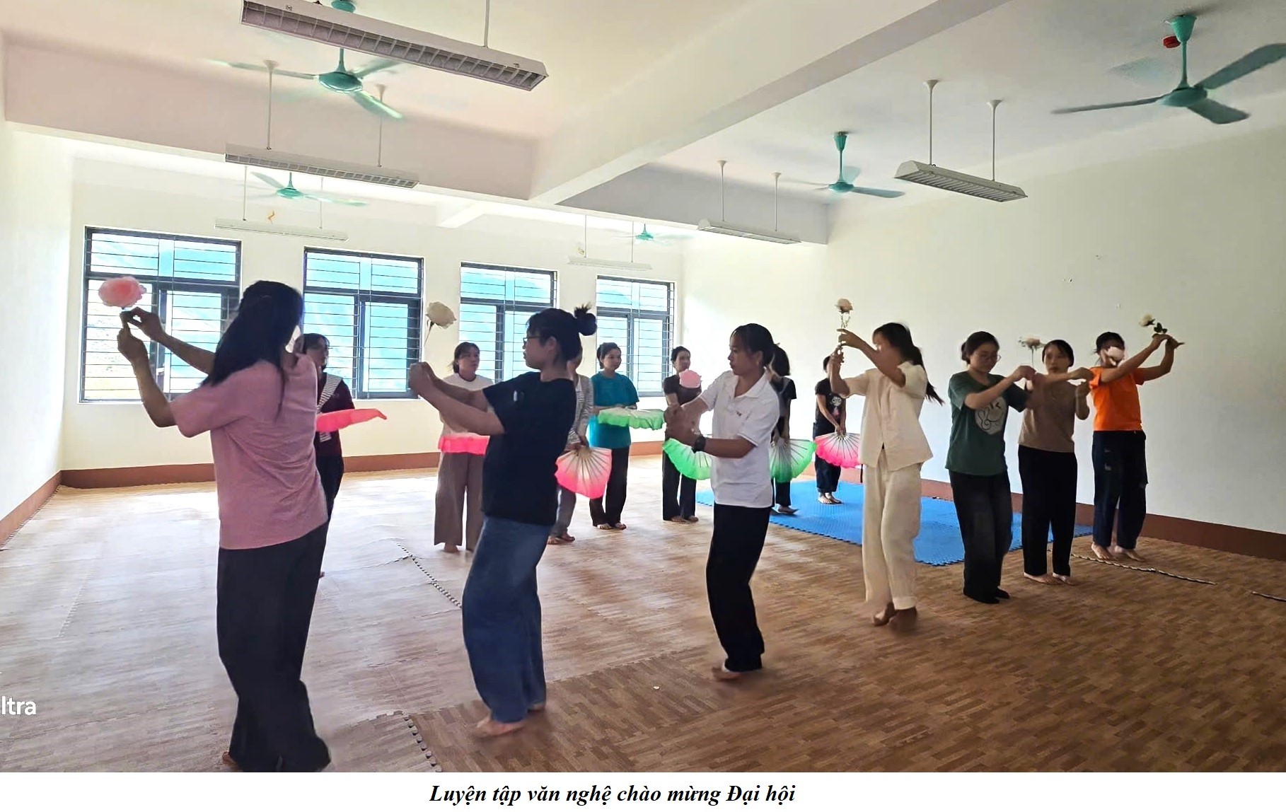 Xã Dền Sáng rộn ràng khí thế hướng tới Đại hội Đảng bộ lần thứ I, nhiệm kỳ 2025–2030 4 Luyện tập văn nghệ chào mừng Đại hội (ảnh truyền thông khu vực Bát Xát )