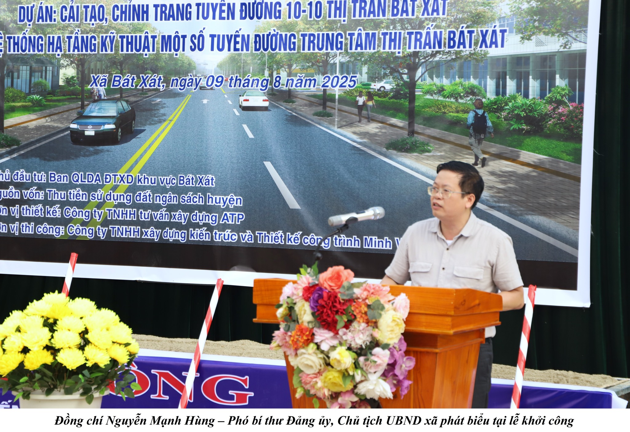 Bát Xát khởi công dự án cải tạo, chỉnh trang tuyến đường 10-10 và hạ tầng kỹ thuật trung tâm thị trấn 2 Đồng chí Nguyễn Mạnh Hùng – Phó Bí thư Đảng ủy, Chủ tịch UBND xã phát biểu tại lễ khởi công ( ảnh truyền thông khu vực Bát Xát )