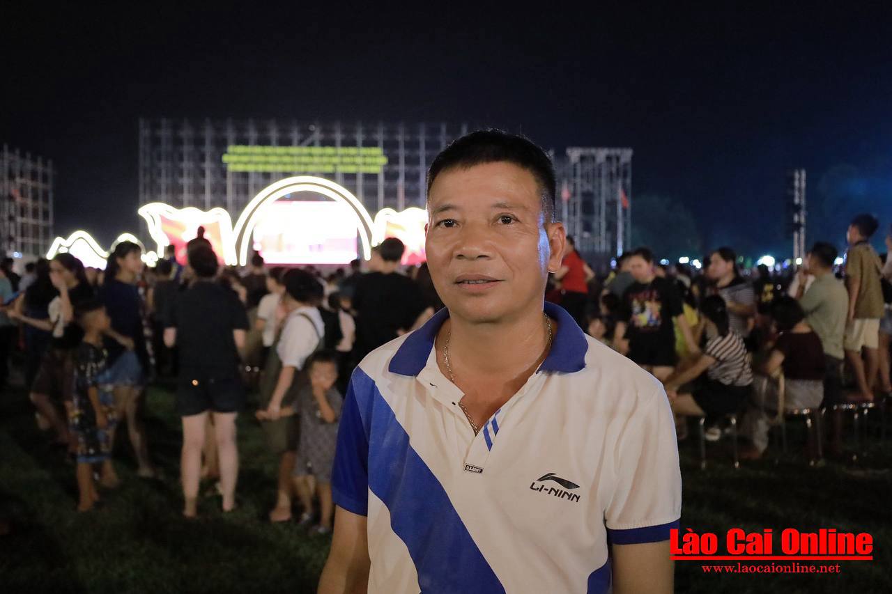 Không khí sôi động hào hùng tại Chương trình nghệ thuật đặc biệt “Bản hùng ca cách mạng” 13 Ông Đặng Quốc Cường chia sẻ cảm xúc tại chương trình.