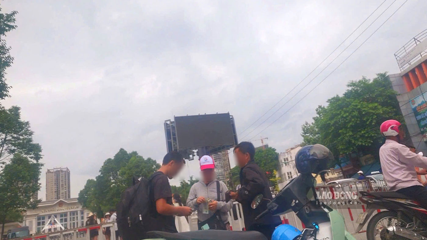 Adoi Tien Cua Khau 8